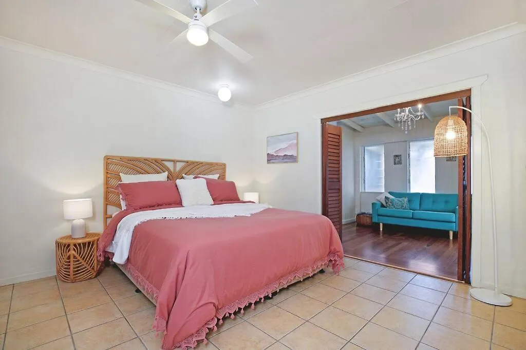 300M To Beach*Pets Allowed*Boho Beach Shack Maroochydore Avustralya